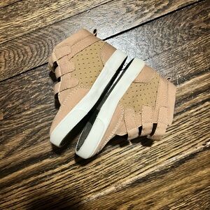 🤎 Old Navy Kids Brown High-Top Sneakers